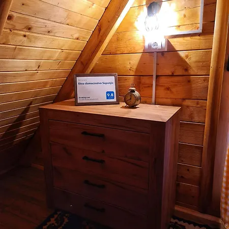 Semesterbostad Nika *